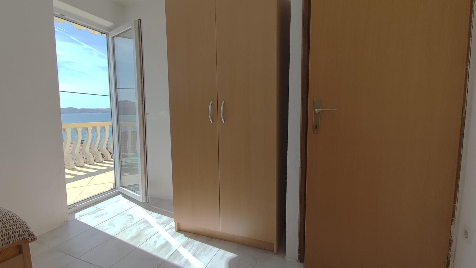 Apartman Tea Karlobag Exteriér fotografie