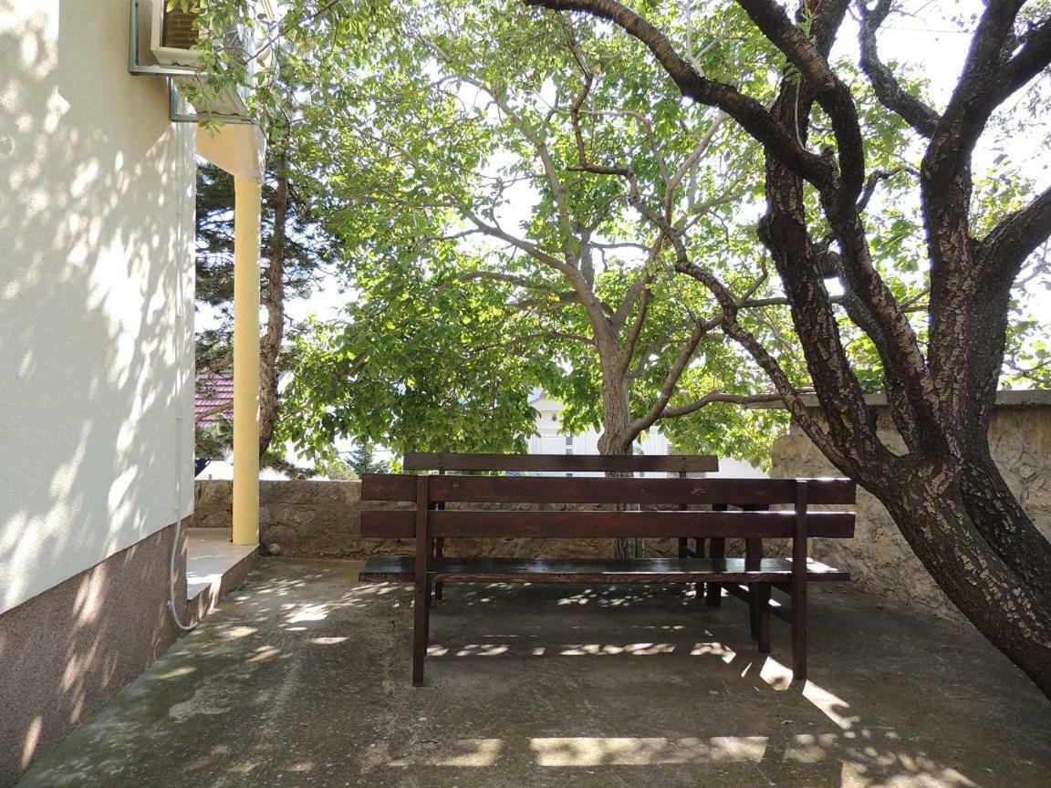 Apartman Tea Karlobag Exteriér fotografie